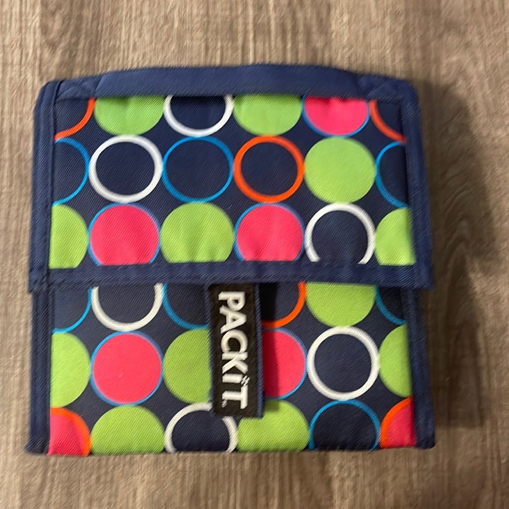 Gently Used Pack It. You freeze & Go. Great for back to school.